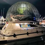 Bb Boat Lady A